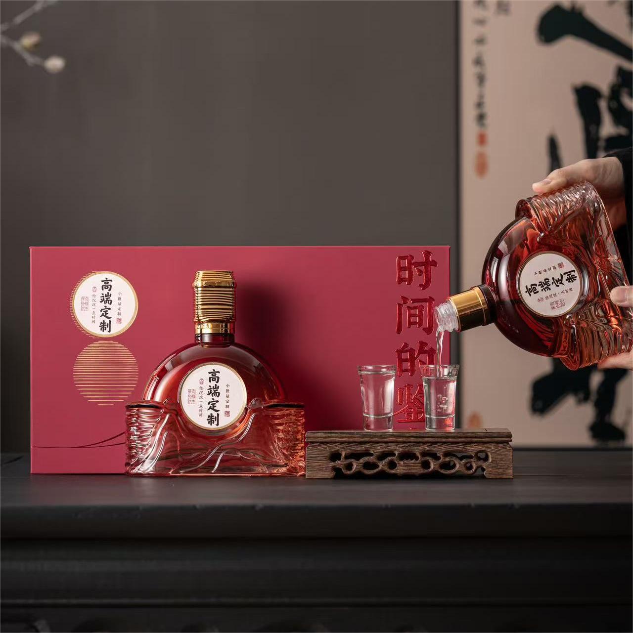 Craft Luxury Glass Alcohol Bottle – Artisanal Elegance for Small-Batch Spirits