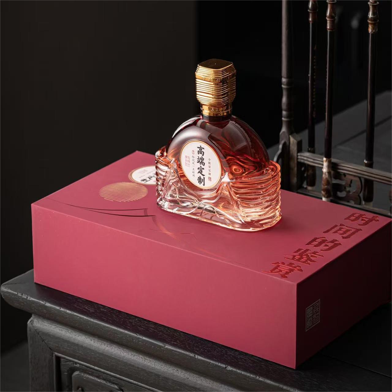 Luxury Glass Alcohol Bottle – High-End Clarity for Premium Whiskey & Cognac