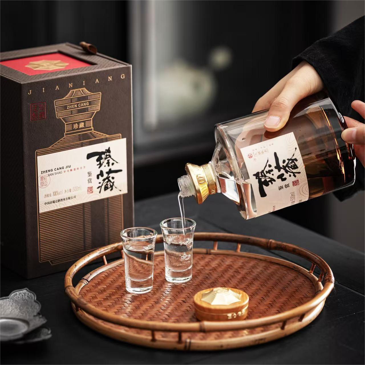 Cylindrical Short Glass Bottle – Versatile Compact Design for Spices, Oils & Beverages