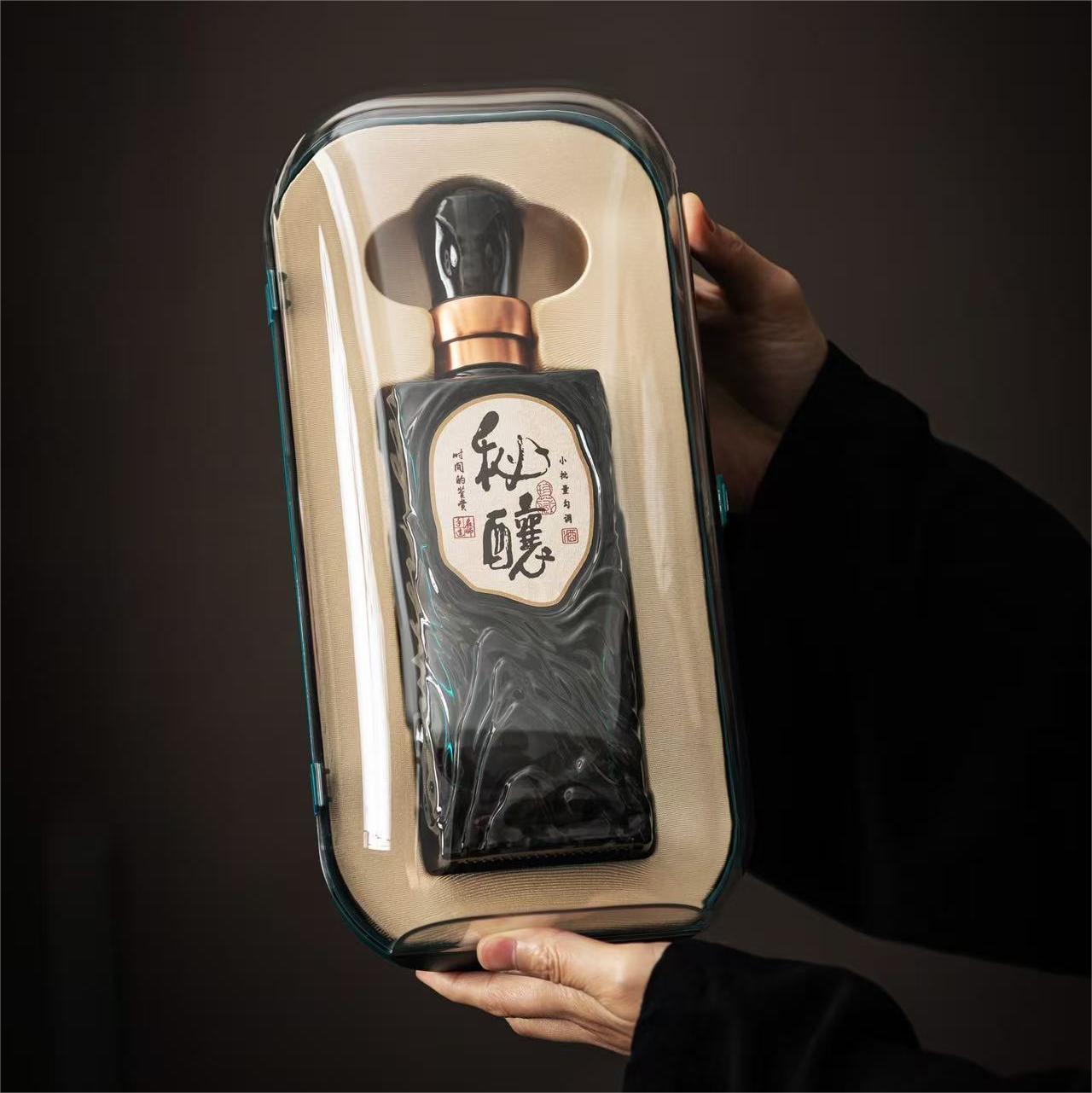 Square Glass Bottle – Modern Sleekness & Stackable Convenience for Luxury Brands & Gifting